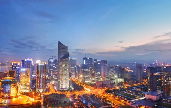 加强数字基础设施建设，提供供应链金融等创新服务，《北京市数字经济促进条例》发布